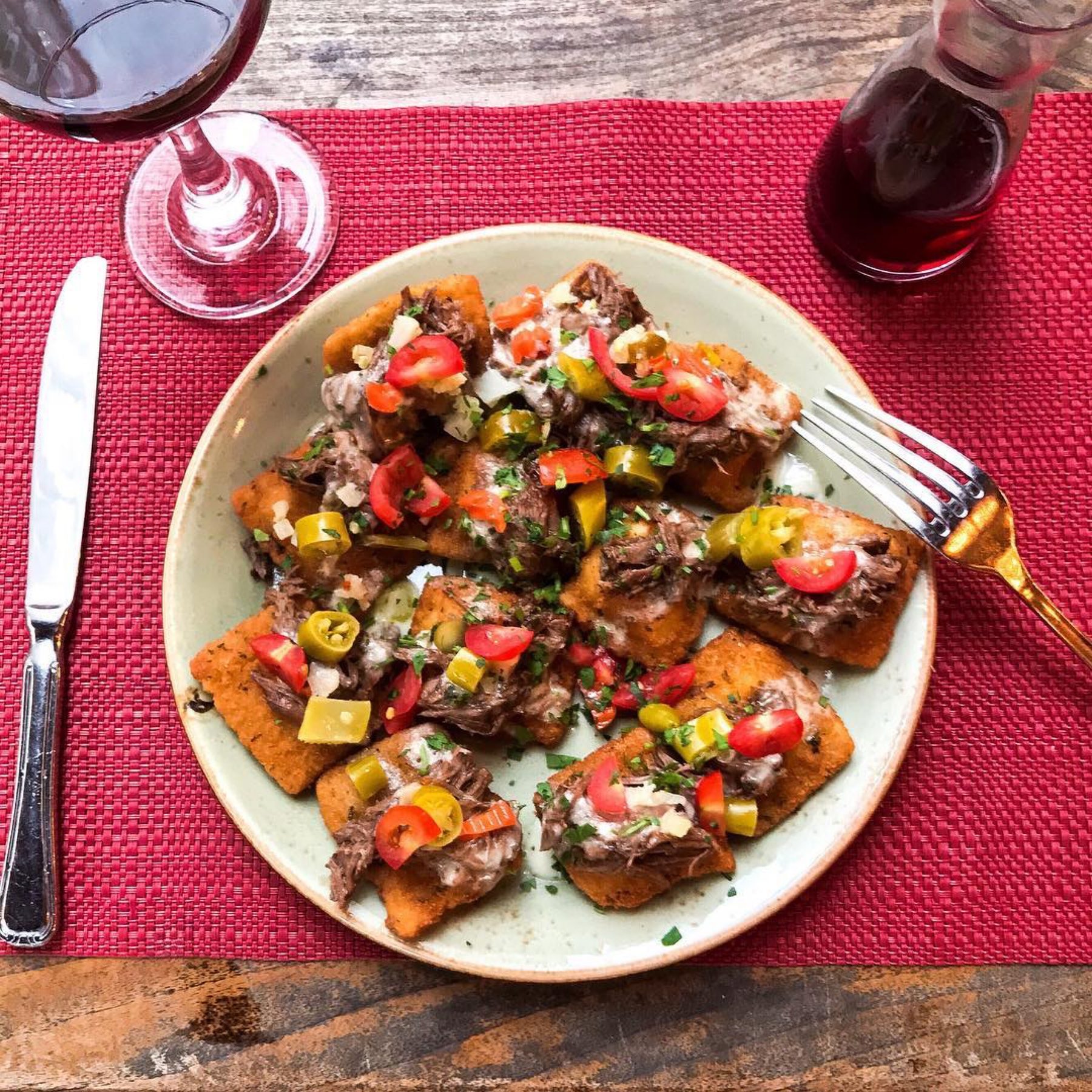 Reno — Braised beef on crispy toast with red wine